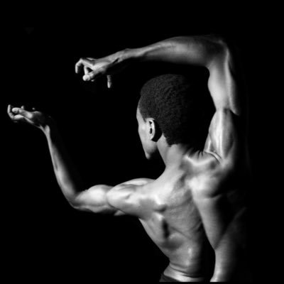 Naturist/Yogi/Lover✨ Certified bodyworker using massage as a healing art form for relief + release. Link ⬇️ to book session. Main profile: @BlackEroticLove