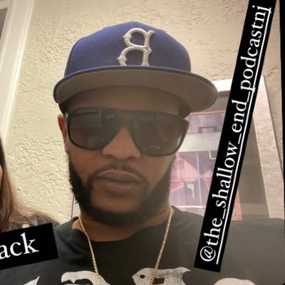 you either hate me or love me theres no middle ground co-host of @theshallows732