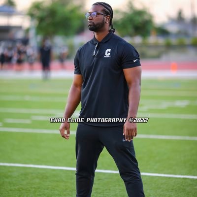 Trainer 🥷🏾 Football Development Coach Speed and Agility specialist 👨‍🔬 WR/DB Coach OCSF 🧡 🖤 Canyon WR/DB Coach 💛🖤 Certified USR 🏎️