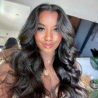 Neenah | Marketing Manager & Creator (@neenahsimonee) 's Twitter Profile