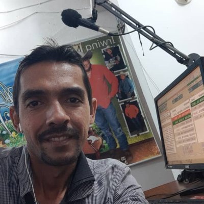 Douglas Figueira Promotor de La Música Llanera Colombo Venezolana y Productor Musical en la Emisora Criollisima Yaracuy 104.9 Fm. Contacto: +58412 761 90 07