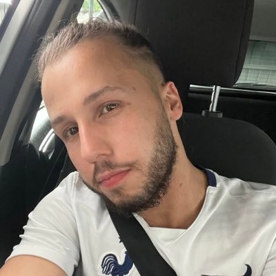 maathe_us1's profile picture. Fã numero 1 dos tio que canta Raça Negra em Karaokê de barzinho.Paulistano, apaixonado por Coca Cola, café, coisas nerds, futebol e conversas sem sentido.