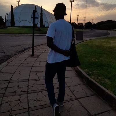 Owen9408's profile picture. I'm a work in progress°®|I'm a Father°®|YNWA|TuT Alumni 👨🏽‍🎓|I follow back 😉