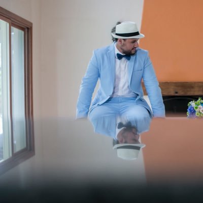 Emprendedor / e-commerce/ Baterista/ Networker, la vida es un juego de ajedrez manéjala con estrategia