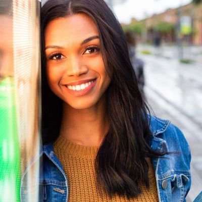 A minha vida é uma loucura 🗣️
Siga meu twitter onde eu pareço normal @daienecardoso