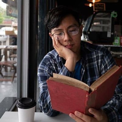 Kita hanya perlu 1 buku untuk jatuh cinta I Peguam IP I Penulis 5 buku