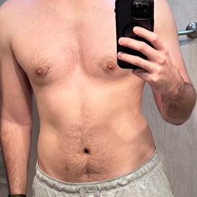 NSFW 18+ posting myself and reposting mostly. Bi DL 6’3” size 12