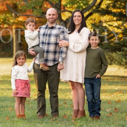 hmelb23's profile picture. husband, dad, PT, coach