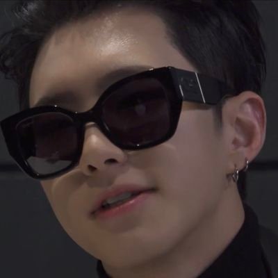 kitah remaja yg sdank di mabuk @pledis_17 !♡.
