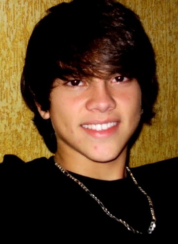 Stronda de Raiz, Skatista, Feio, Chato e querendo voce :9 Veeeemk