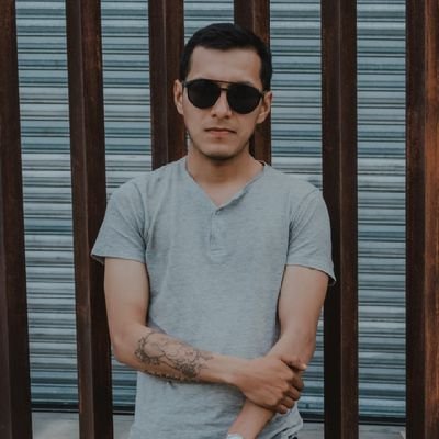 ricardobar0n's profile picture. Arq. Diseñador y constructor.
Ilustrador de realismo.🎨🖌️
Escritor de pensamientos y emociones.