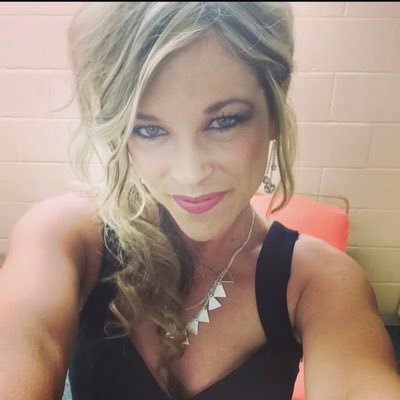 International singer/songwriter/NFT artist. Winner of ABC's The Big Time. Nashville based 🎶 gathering my tribe 💖 link for more! MINTING NOW!!