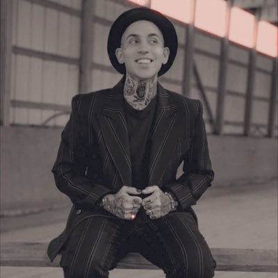 I am Blackbearnewsus. I post the updates of song or album’s released or new merch and even collaboration! Follow to stay up to day with Blackbear music career