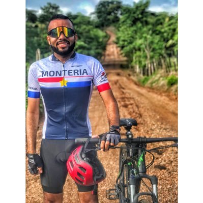 Hijo de Dios. Ingeniero Civil. Mi mayor tesoro DIOS y mi familia. MONTERÍA, COLOMBIA