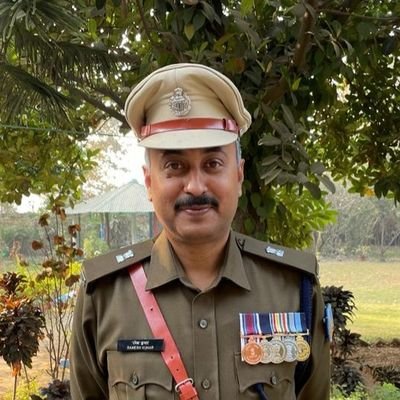 CRPF OFFCER , RECIPIENT OF POLICE MEDAL FOR GALLANTRY,SERVED IN VARIOUS STATES AND THEATRES, VIEWS ARE PERSONAL, TWEETS AND LIKES ARE NOT ENDORSEMENTS