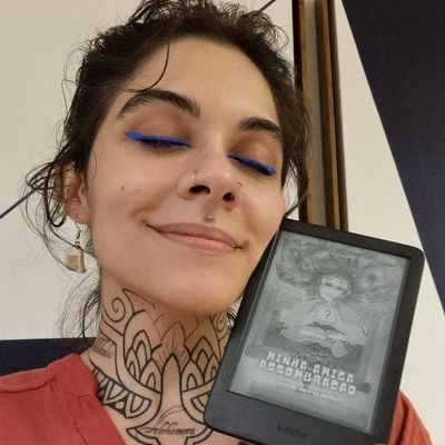 Deka_Pimenta's profile picture. ela/a 

deus me livre de vencer na vida👐🏻      
Clique no link e faça uma escritora multifacetada feliz: