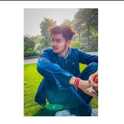 EKANSHTYAGI11's profile picture. 