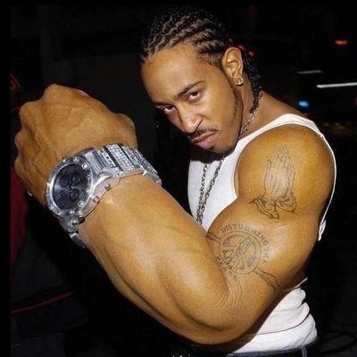 sauxedrip's profile picture. typing...