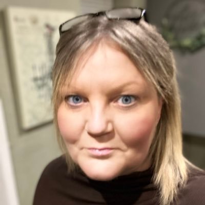 mrsmandytimms's profile picture. NHS Patient Administrator/Mum/Wife/Secretary Moreton Rangers FC⚽️ Leeds United FC fan🏆⚽️ All opinions are my own 👊🏻