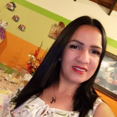 yeraldyPrez1's profile picture. 