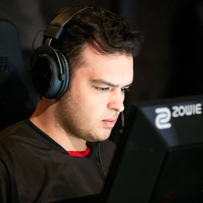 Professional Counter-Strike Player Free Agent | Brazilian | instagram @delbonifps