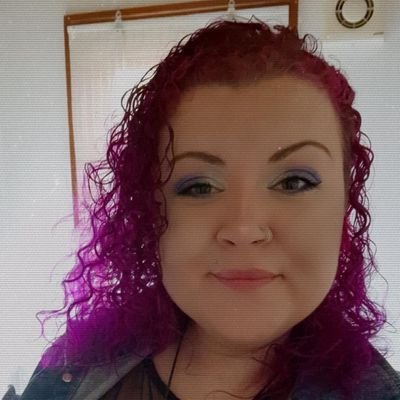 Mother gaia 🙏🌍💗
Endo, adenomyosis & PCOS warrior 💛💚
Mental health warrior 💚🧠👁
Empath & Lightworker 😇
☆Trauma healing with the angels.🙏