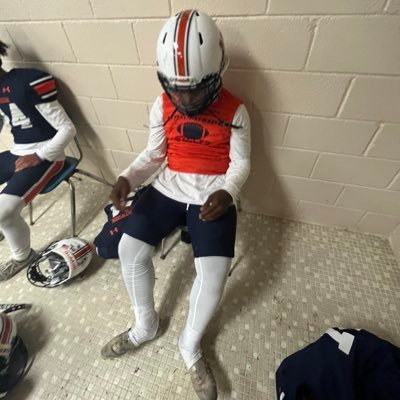 5’10|Tackle,Gaurd,Center |Northside High School |C/O 2026|#72|Workin to the top💪🏾🦅squat-400