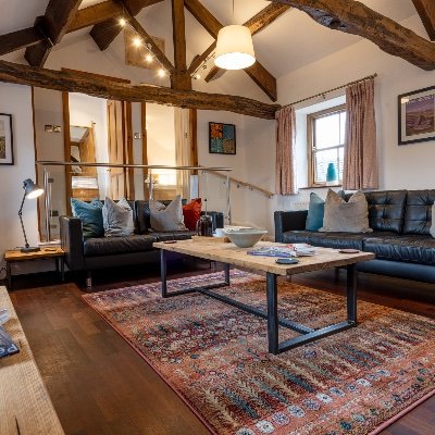 A romantic loft apartment with secure bike storage in Tideswell.