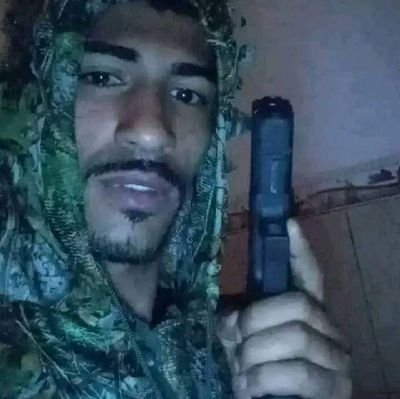 o guerreiro de fé é como o sol nao precisa brilhar pra saber q ele existe. se eu avancar-siga- me , se eu recuar mate-me e se eu morrer vinga-me