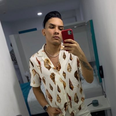 Costeño - Made in CURRAMBA
Dando lidia desde 1992.
Sarcástico, un poco TÓXICO, Crudo al hablar, y Cruel hasta conmigo mismo.
Ese soy YO 🏳️🌈
