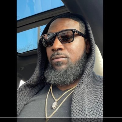 Lovenewsneakers's profile picture. 