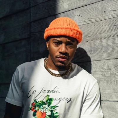 ✖Artist ✖Songwriter •VH1 •Freeform •Disney •Universal ✖Creative ✖Vlogger ✖Entrepreneur •@ayohopp (instagram)