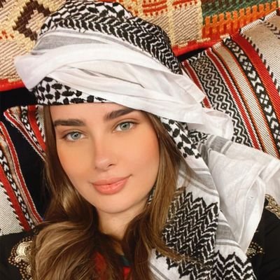 خبيره في التواصل الروحي
تحليل الشخصيات.
لا احد يضاهيني في ذلك.