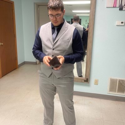 bench-260, squat-420, deadlift-450, height-5:10 weight-210