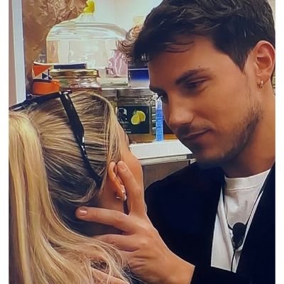 niki15635337's profile picture. prelemi-oriele