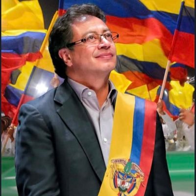 ANTIURIBISTA 100%. CONTRA LA CORRUPCIÓN. POR LA VIDA. NO MÁS ASESINATOS NI DESAPARICIONES EN COLOMBIA.