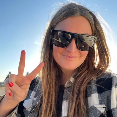 Real Estate Agent with The Home Team | Royal LePage, continuous learner, & community volunteer that believes her win is our win. Not necessarily in that order.