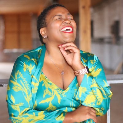 If I ever become a DJ...just call me AmyLP 🎧 • 🫶🏾of 👑✝️ •Brand Ambassador @tabletopicsinc •Social Events @pittmanandco Let’s 🗣 Let’s Connect🙋🏾♀️
