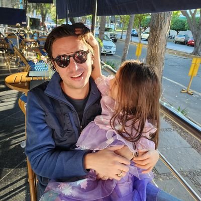 Tweets a título personal. Levy Holding ®
Creer en México ®