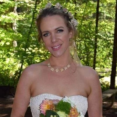 ashleybeth87's profile picture. 