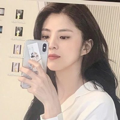 ୨ৎ 💭 Business: a beautiful illustration denies with a trusted wondrous hands circling in the mirage of a fleur's that blooms prosperous ˖ ࣪ ♡︎. ٭ 🌥️