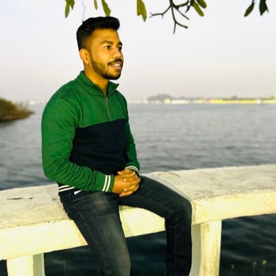 Associate Developer @sapiens| VIT '23| Ambitious and always up for a good time. Striving for success while enjoying the journey.