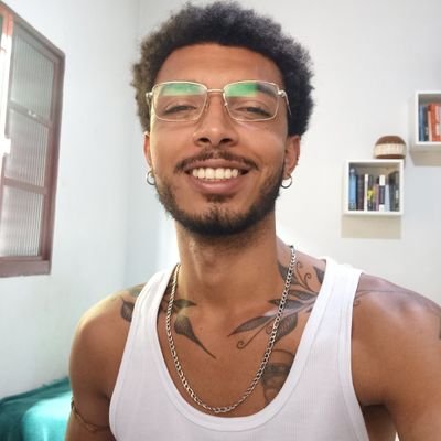 Acadêmico em História - UFTM /
Professor de informática
Anti Bozo e afins