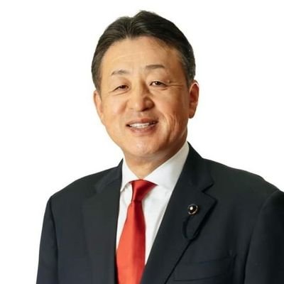 熊本県議会議員　(現在5期目)。
天草高校／青山学院大経営学部卒業、元富士通株式会社勤務
海外営業と米国留学の経験から英語と中国語がわかります。
現在は、自民党熊本県連 幹事長代理・天草地域森林組合代表理事組合長・熊本県緑の少年団育成連絡協会長会長。
令和2年2月ー令和3年3月　第93代熊本県議会議長。