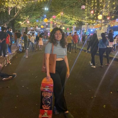 poorbaaaaaaaaa's profile picture. That Girl with a skateboard