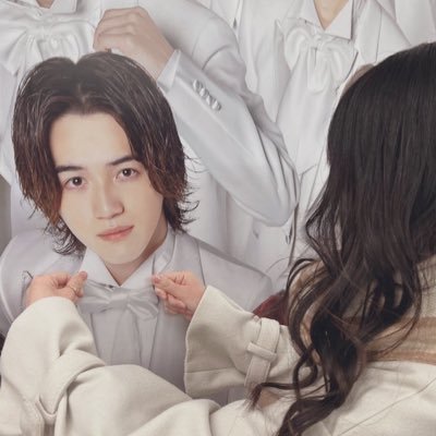 思い出すのは君の歌 歌い笑う顔が鮮明だ 君に似合うんだよ ずっと見ていたいよ