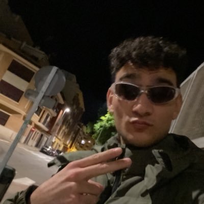 Manuuel2k02's profile picture. si lees esto me debes una bandera mozambiqueña bordada por niños esclavos
