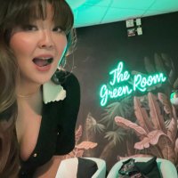 Julie Kim (@juliekimcomedy) 's Twitter Profile