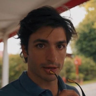 ⸺everybody is a ferrari fan ⸺
hamilton - leclerc - sainz |
cruzeiro - ferrari