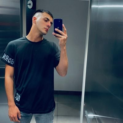 EmiMontoro's profile picture. 👩🏼‍🚒🚒
